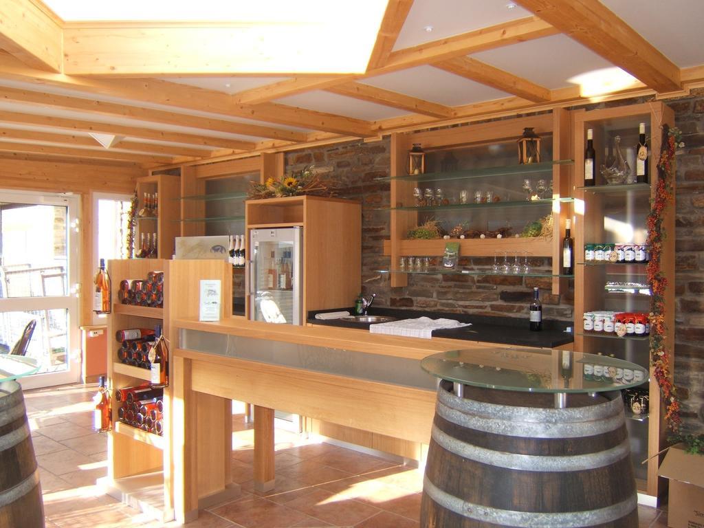 Wein- und Gästehaus St. Aldegundishof Sankt Aldegund Exterior foto